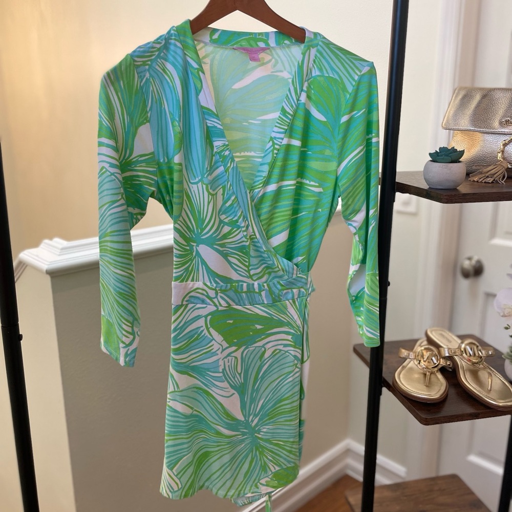 🌴LILLY PULITZER KARLIE ROMPER GORGEOUS PRINT! Medium